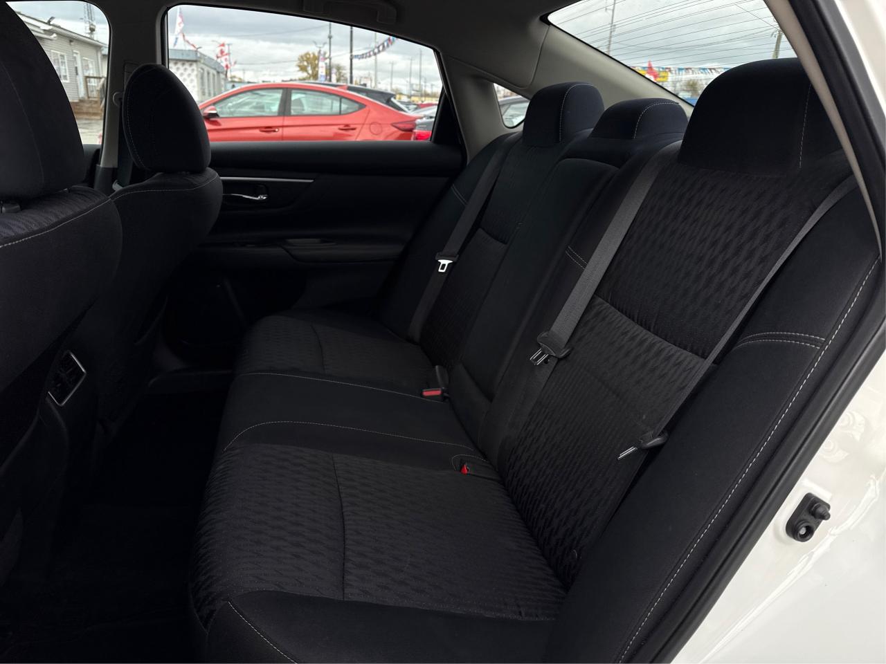 2018 Nissan Altima HEATED SEATS REAR CAM CLEAN WE FINANCE ALL CREDIT! Photo