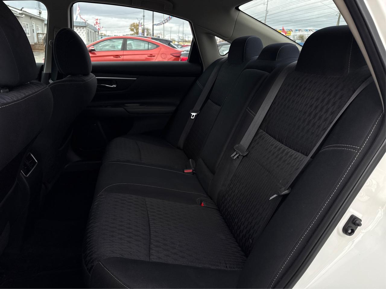 2018 Nissan Altima HEATED SEATS REAR CAM CLEAN WE FINANCE ALL CREDIT! Photo