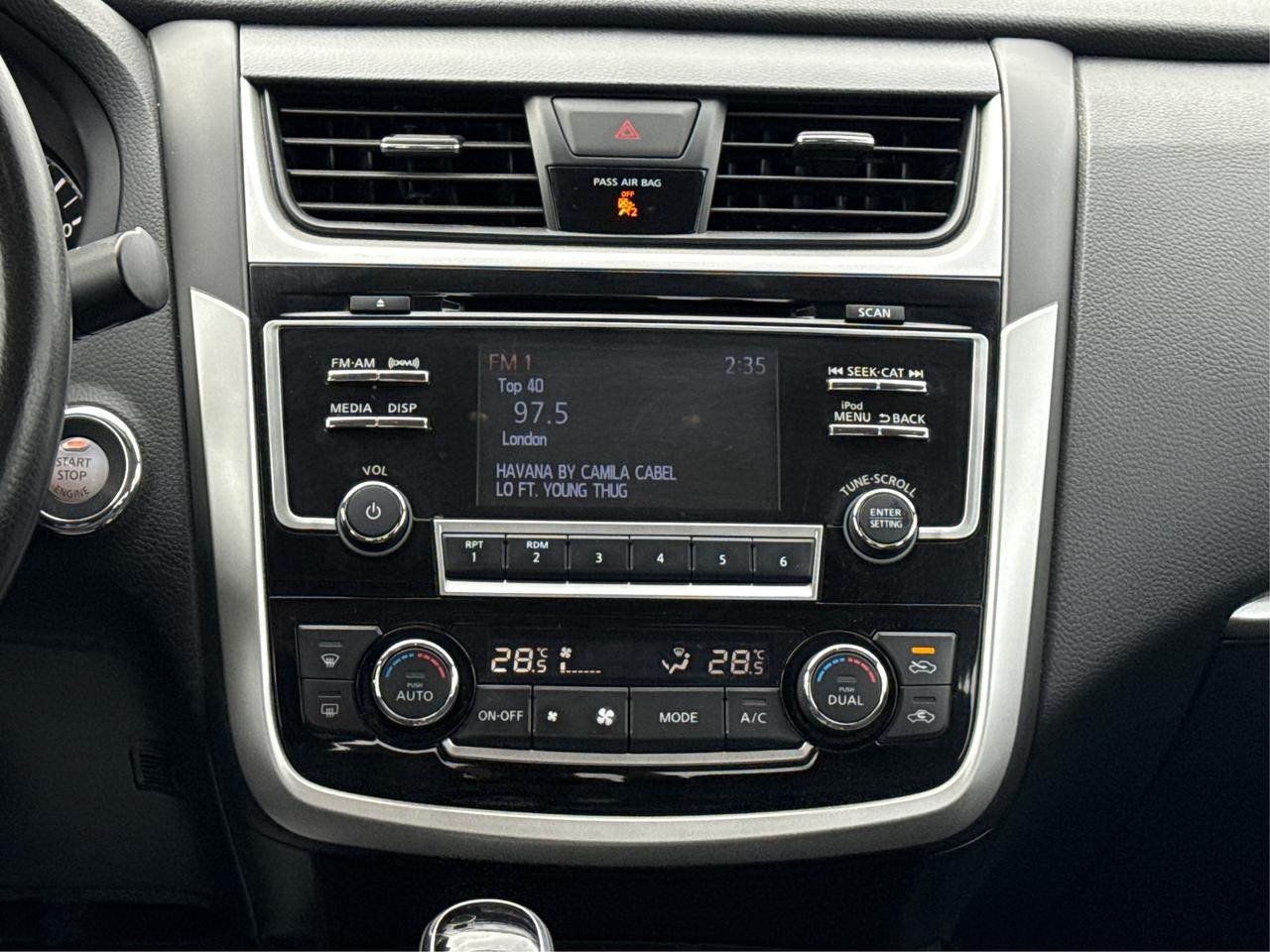 2018 Nissan Altima HEATED SEATS REAR CAM CLEAN WE FINANCE ALL CREDIT! Photo