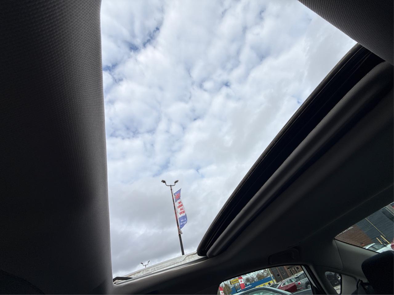 2018 Nissan Altima HEATED SEATS REAR CAM CLEAN WE FINANCE ALL CREDIT! Photo