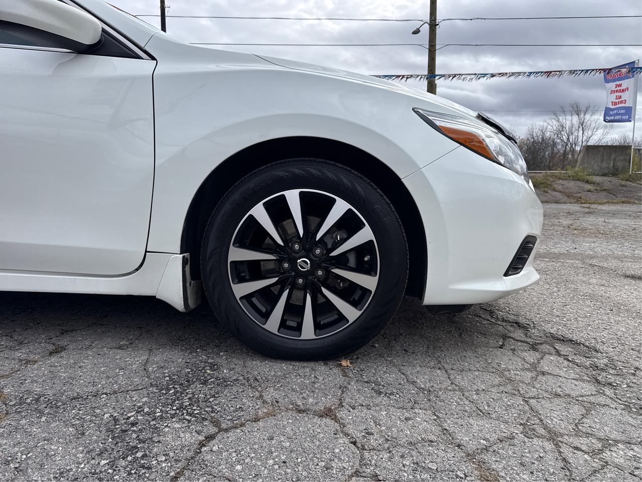 2018 Nissan Altima HEATED SEATS REAR CAM CLEAN WE FINANCE ALL CREDIT! Photo