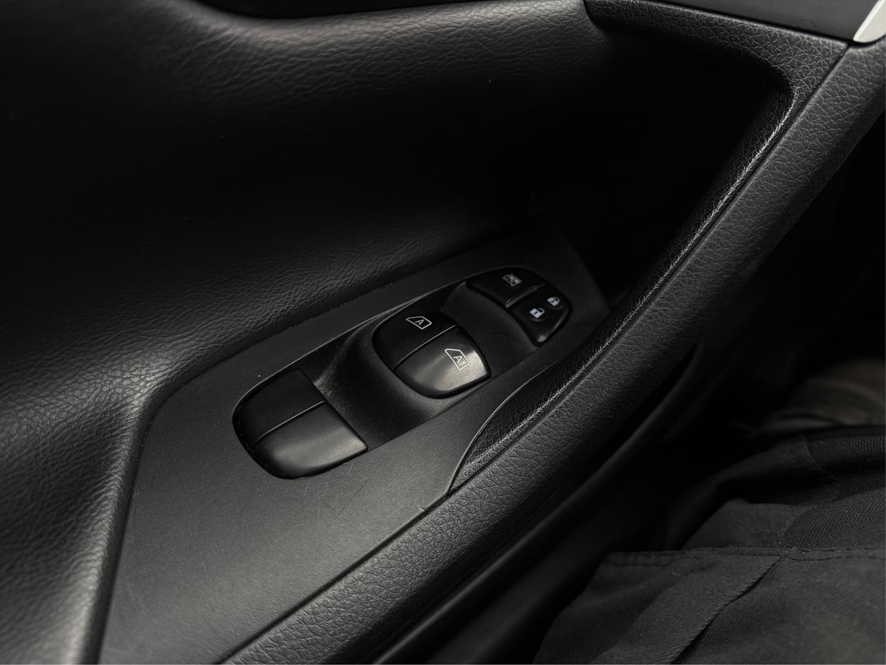 2018 Nissan Altima HEATED SEATS REAR CAM CLEAN WE FINANCE ALL CREDIT! Photo