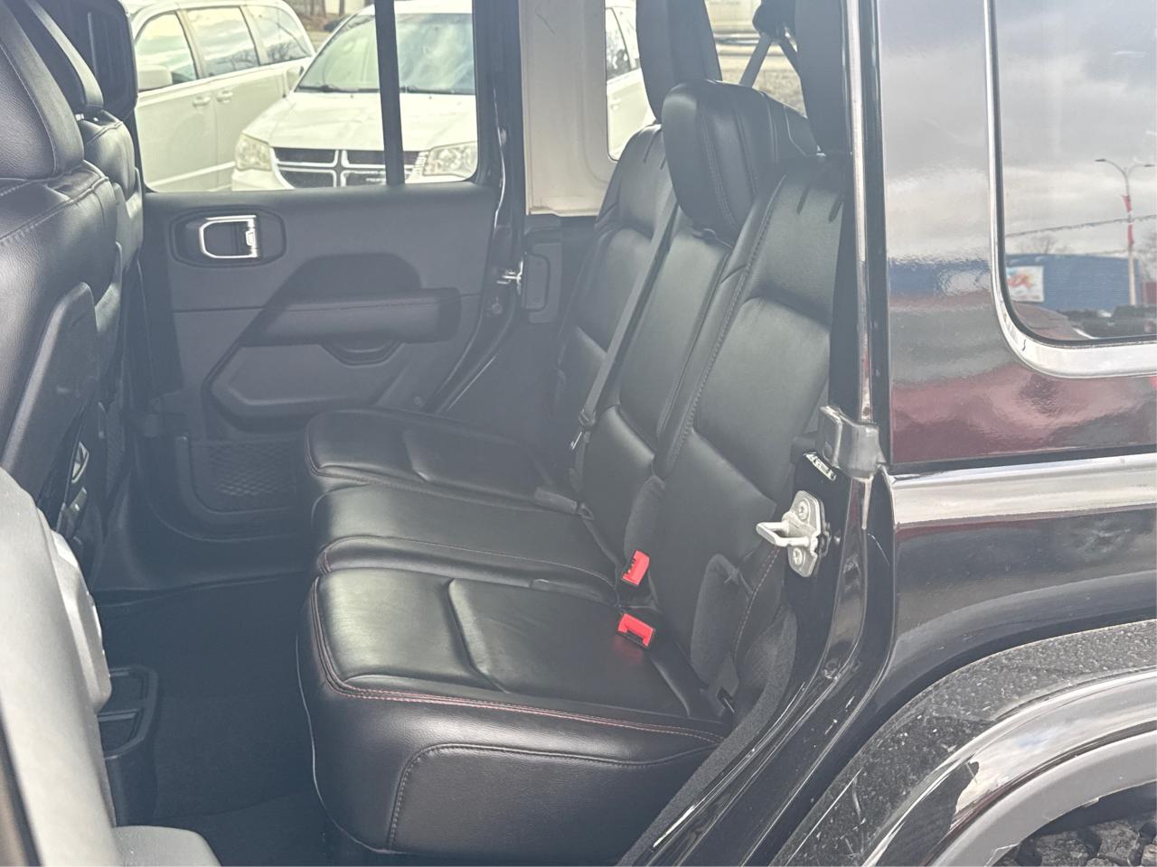 2021 Jeep Wrangler AWD LEATHER REAR CAM WE FINANCE ALL CREDIT! Photo