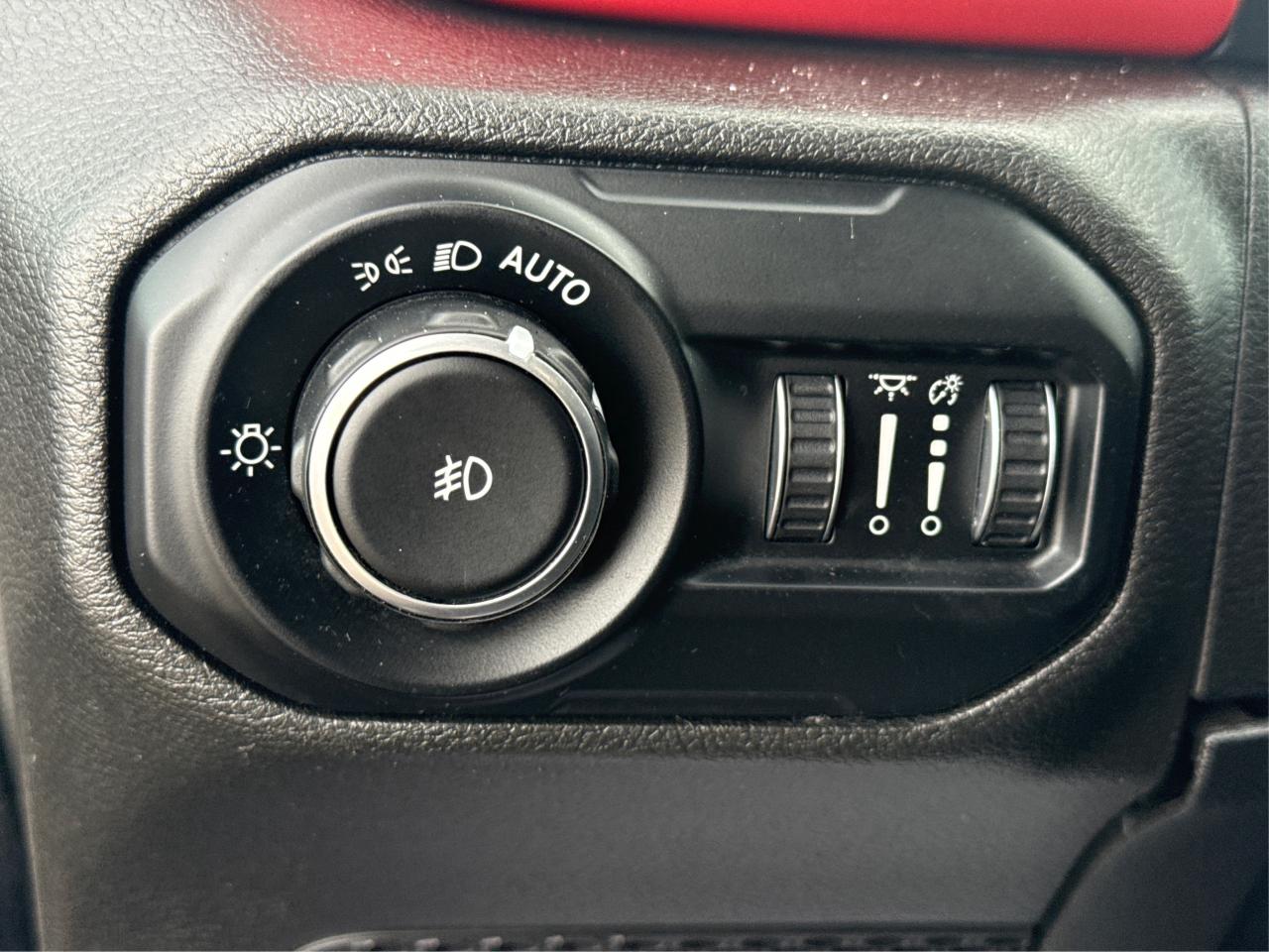 2021 Jeep Wrangler AWD LEATHER REAR CAM WE FINANCE ALL CREDIT! Photo