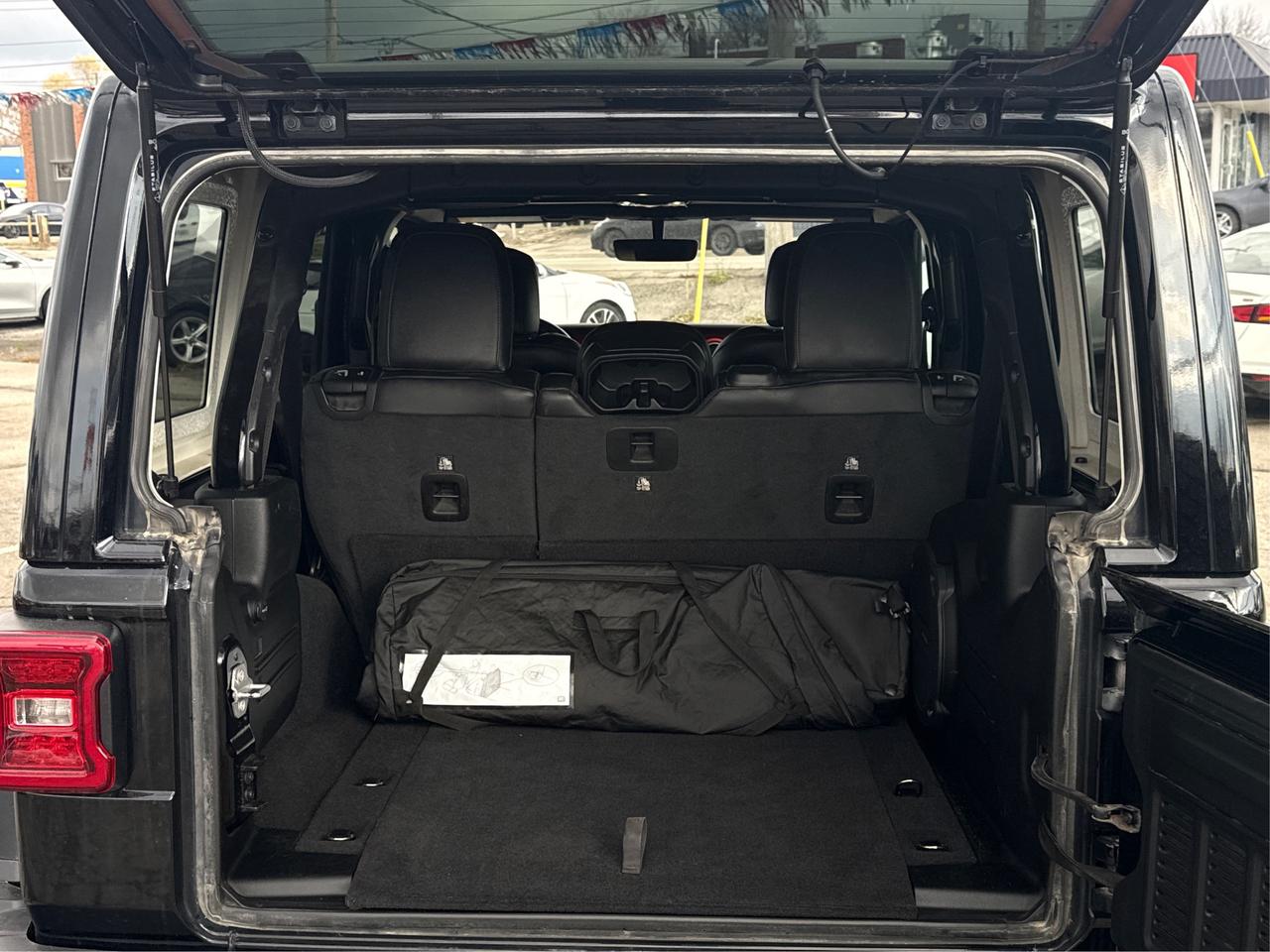 2021 Jeep Wrangler Unlimited Rubicon 4x4 LOADED WE FINANCE ALL CREDIT Photo