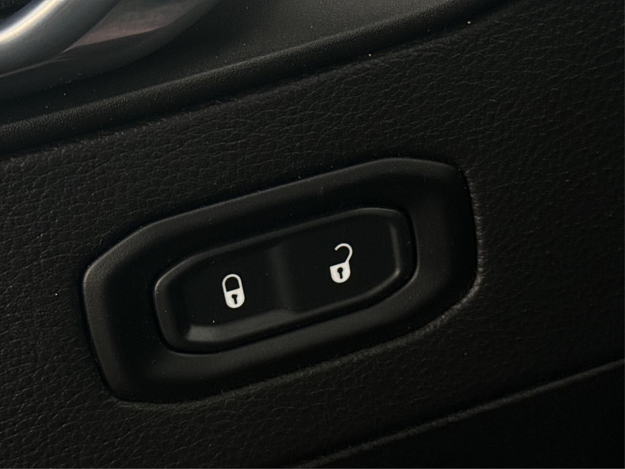 2021 Jeep Wrangler Unlimited Rubicon 4x4 LOADED WE FINANCE ALL CREDIT Photo