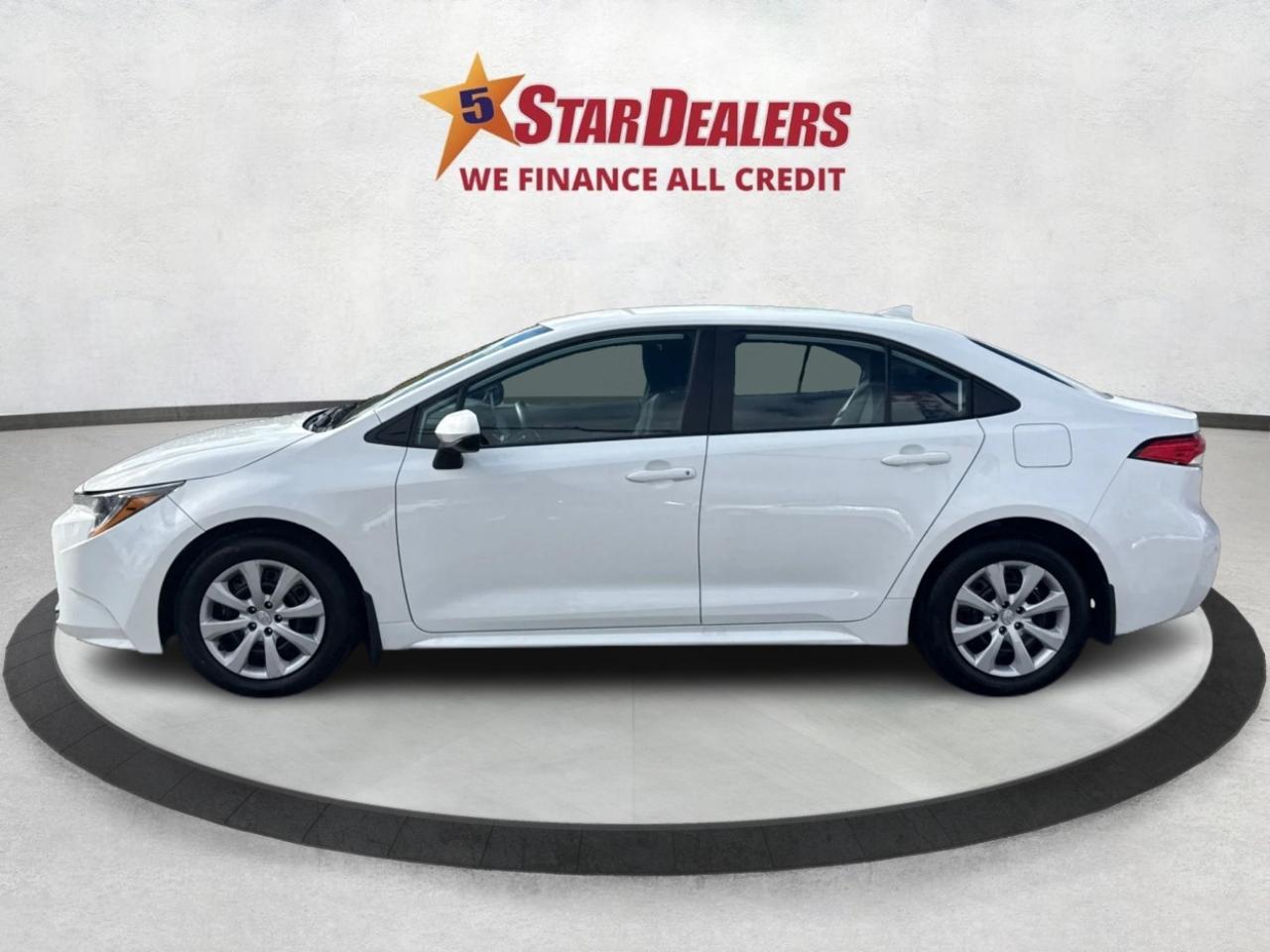 2024 Toyota Corolla LE HEATED SEATS MINT! WE FINANCE ALL CREDIT! Photo3