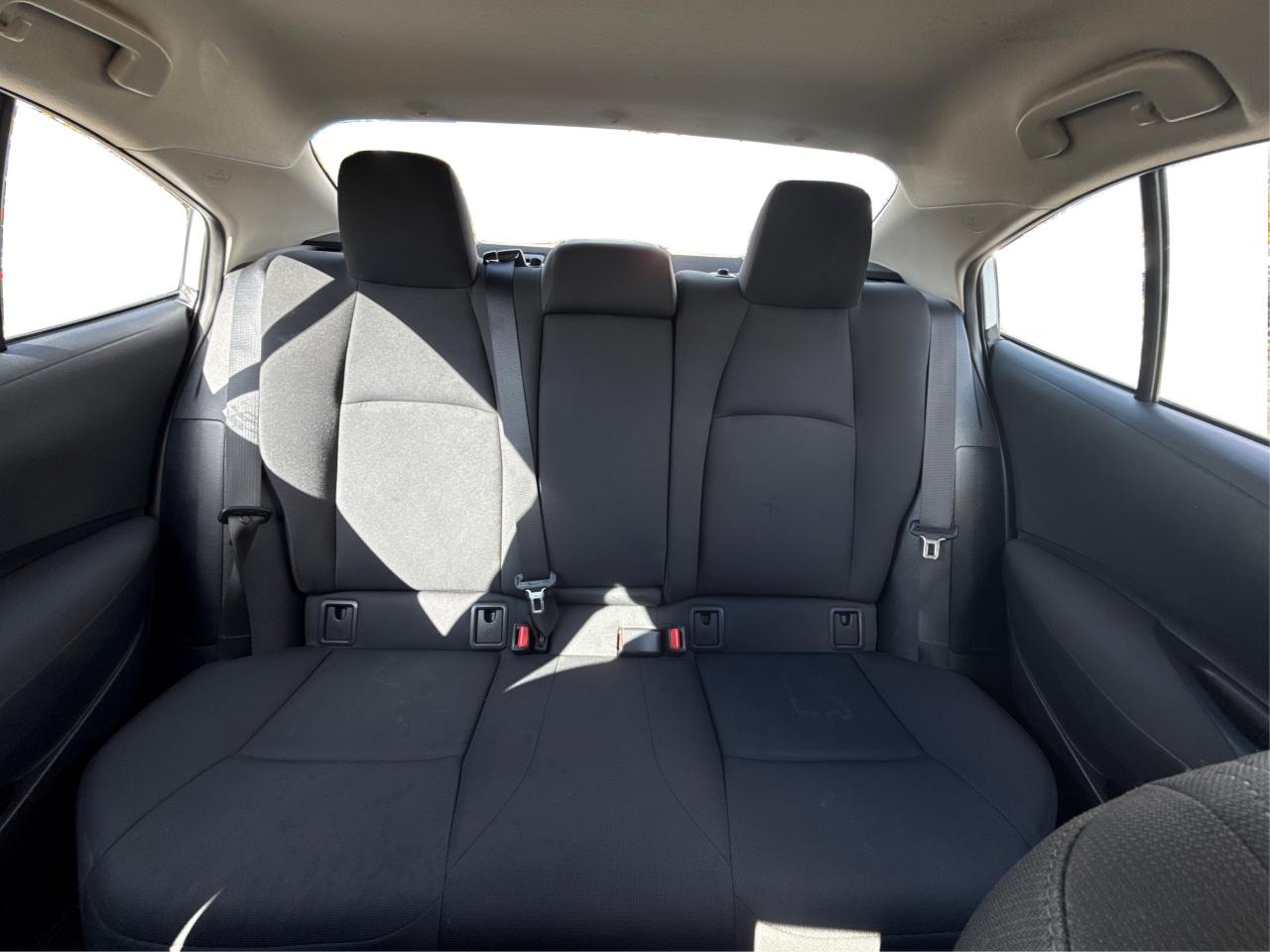 2024 Toyota Corolla LE HEATED SEATS MINT! WE FINANCE ALL CREDIT! Photo