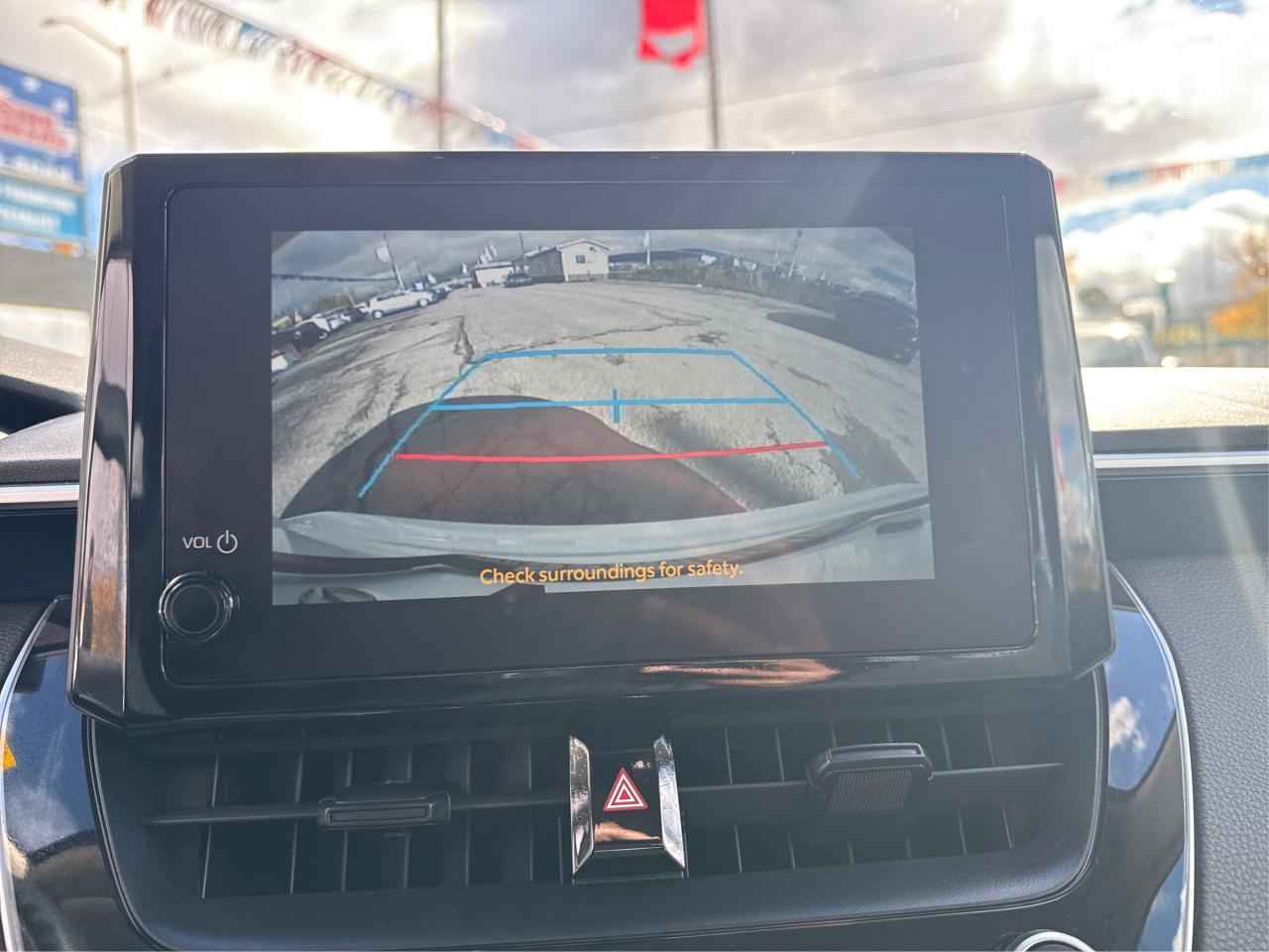 2024 Toyota Corolla LE HEATED SEATS MINT! WE FINANCE ALL CREDIT! Photo