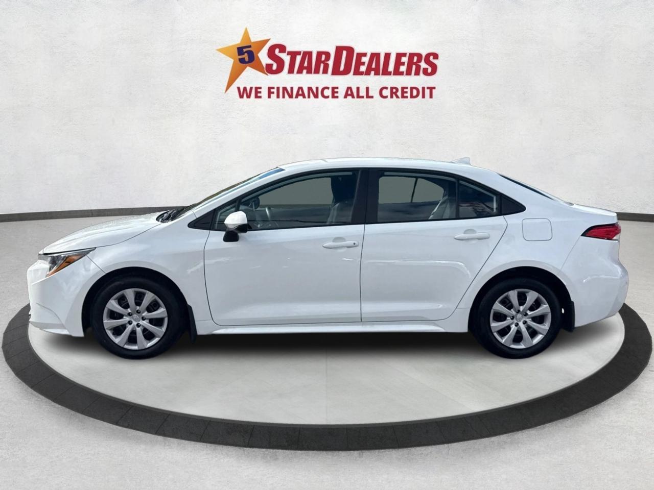 2024 Toyota Corolla LE HEATED SEATS MINT! WE FINANCE ALL CREDIT! Photo3