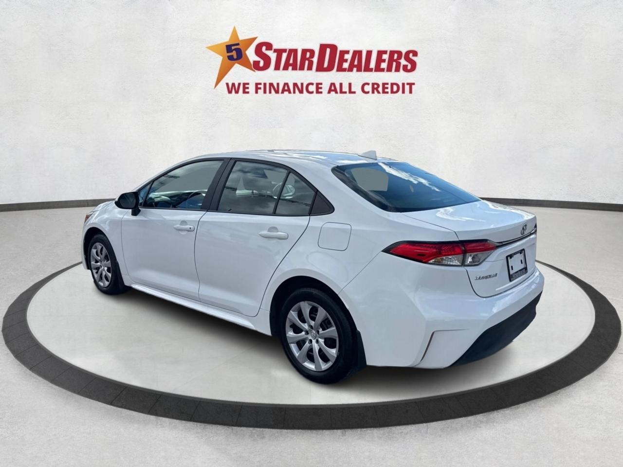 2024 Toyota Corolla LE HEATED SEATS MINT! WE FINANCE ALL CREDIT! Photo