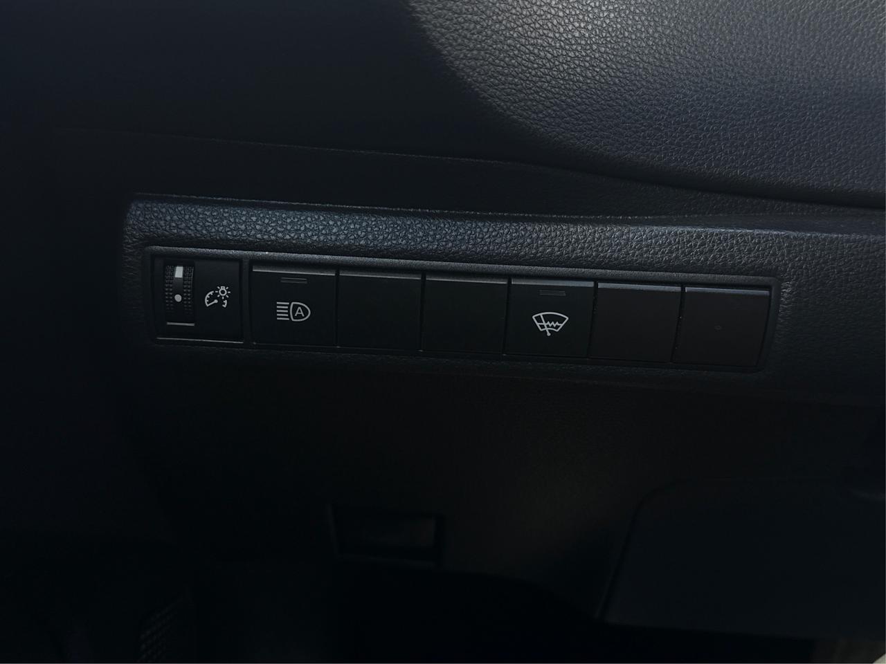 2024 Toyota Corolla LE HEATED SEATS MINT! WE FINANCE ALL CREDIT! Photo