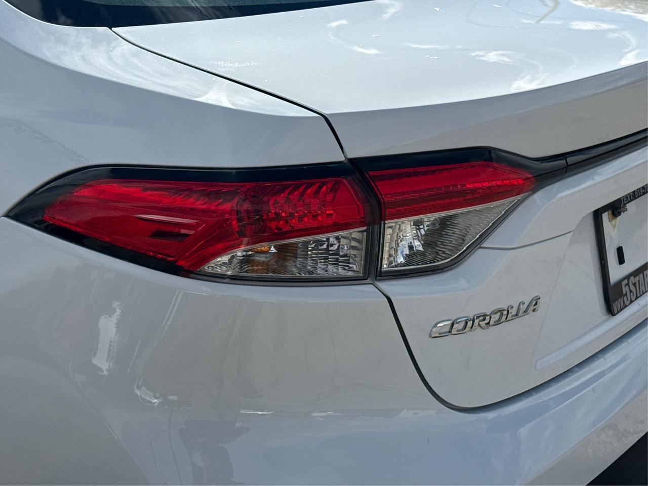 2024 Toyota Corolla LE HEATED SEATS MINT! WE FINANCE ALL CREDIT! Photo