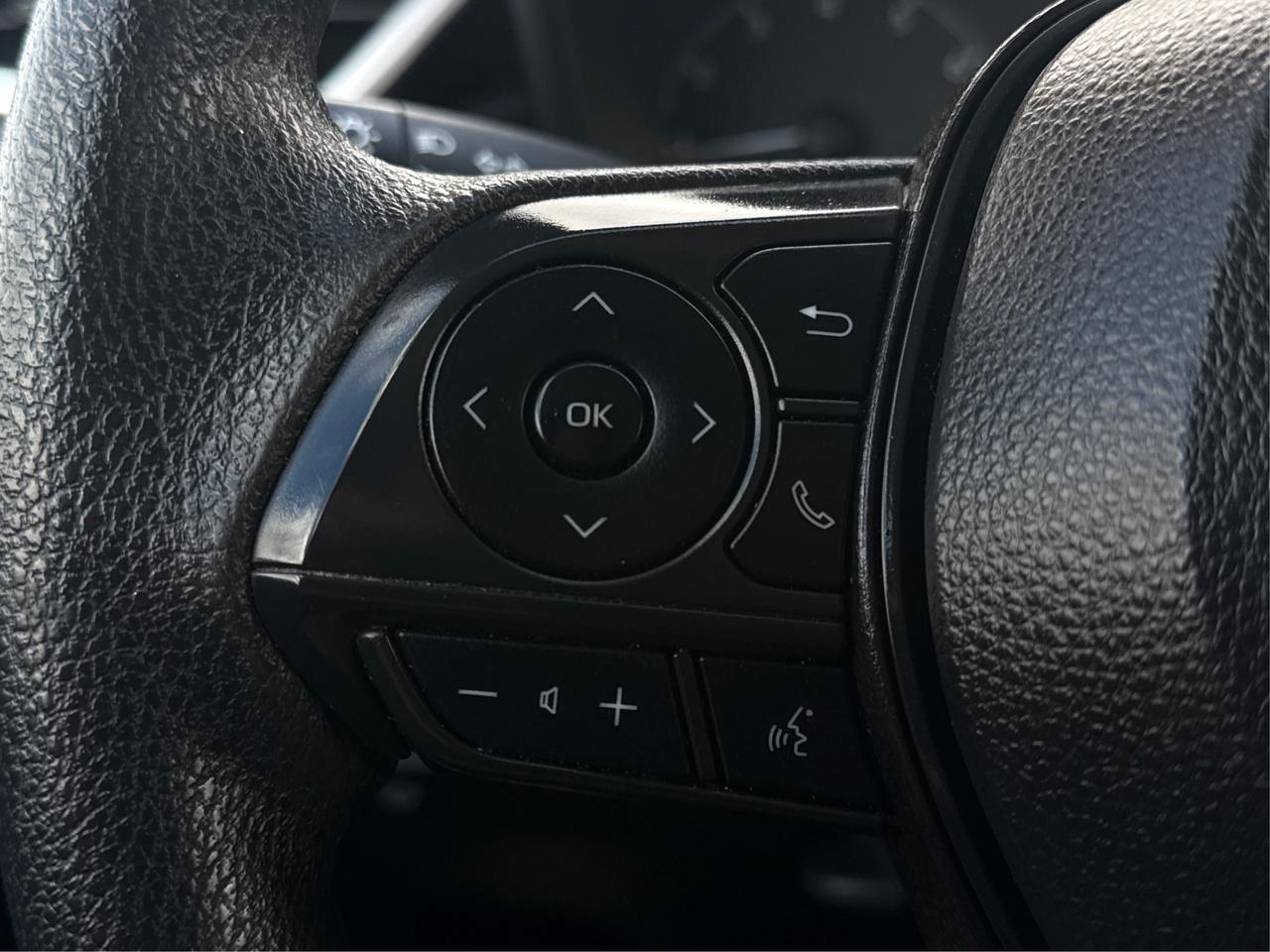 2024 Toyota Corolla LE HEATED SEATS MINT! WE FINANCE ALL CREDIT! Photo