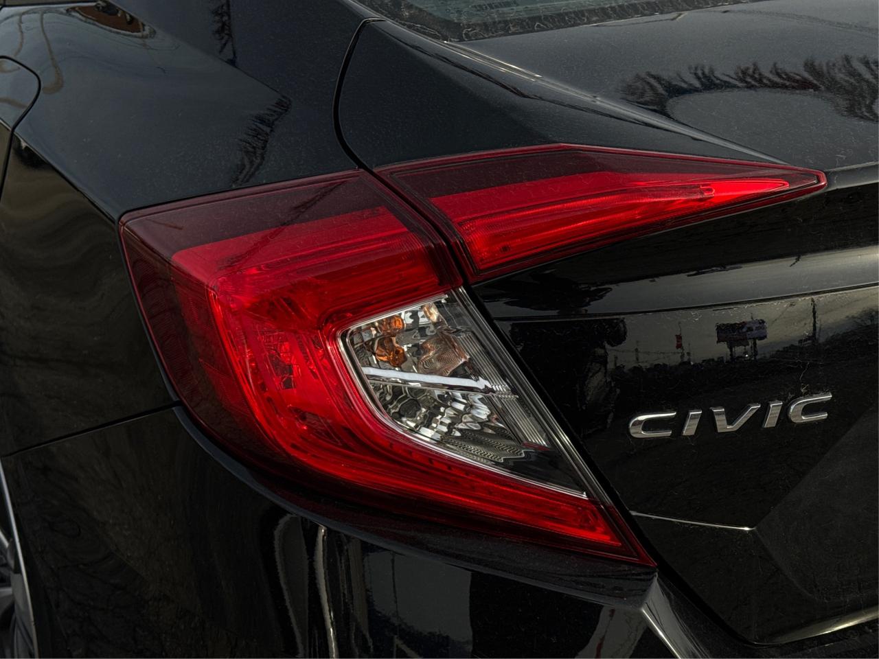 2020 Honda Civic Sedan HEATED SEATS CLEAN MUST SEE WE FINANCE ALL CREDIT Photo