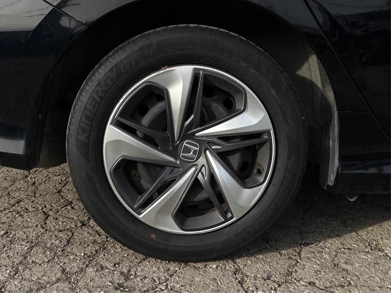 2020 Honda Civic Sedan HEATED SEATS CLEAN MUST SEE WE FINANCE ALL CREDIT Photo