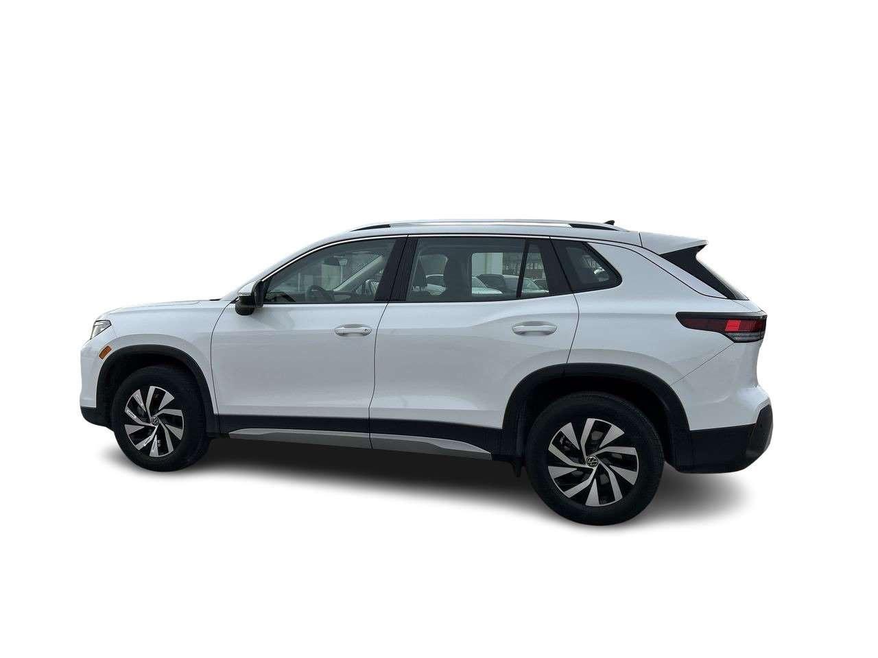 2026 Volkswagen Tiguan Trendline 4MOTION 17 Dublin alloy wheels  Volkswagen Digital Cockpit  Heated front seats   App-Connect Smartphones Photo