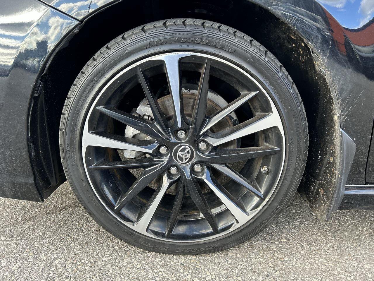 2019 Toyota Camry 4-Door Sedan XSE 8A Panoramic Roof  Navigation  Ad Photo