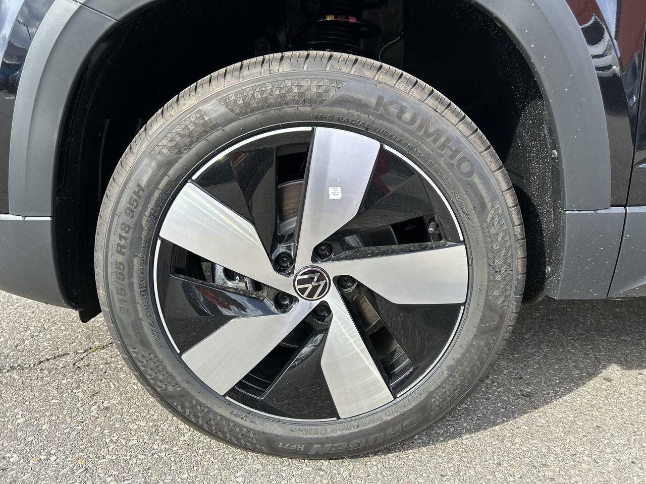 2026 Volkswagen Taos Trendline 4MOTION AWD  1.5T  Keyless Access  Push- Photo