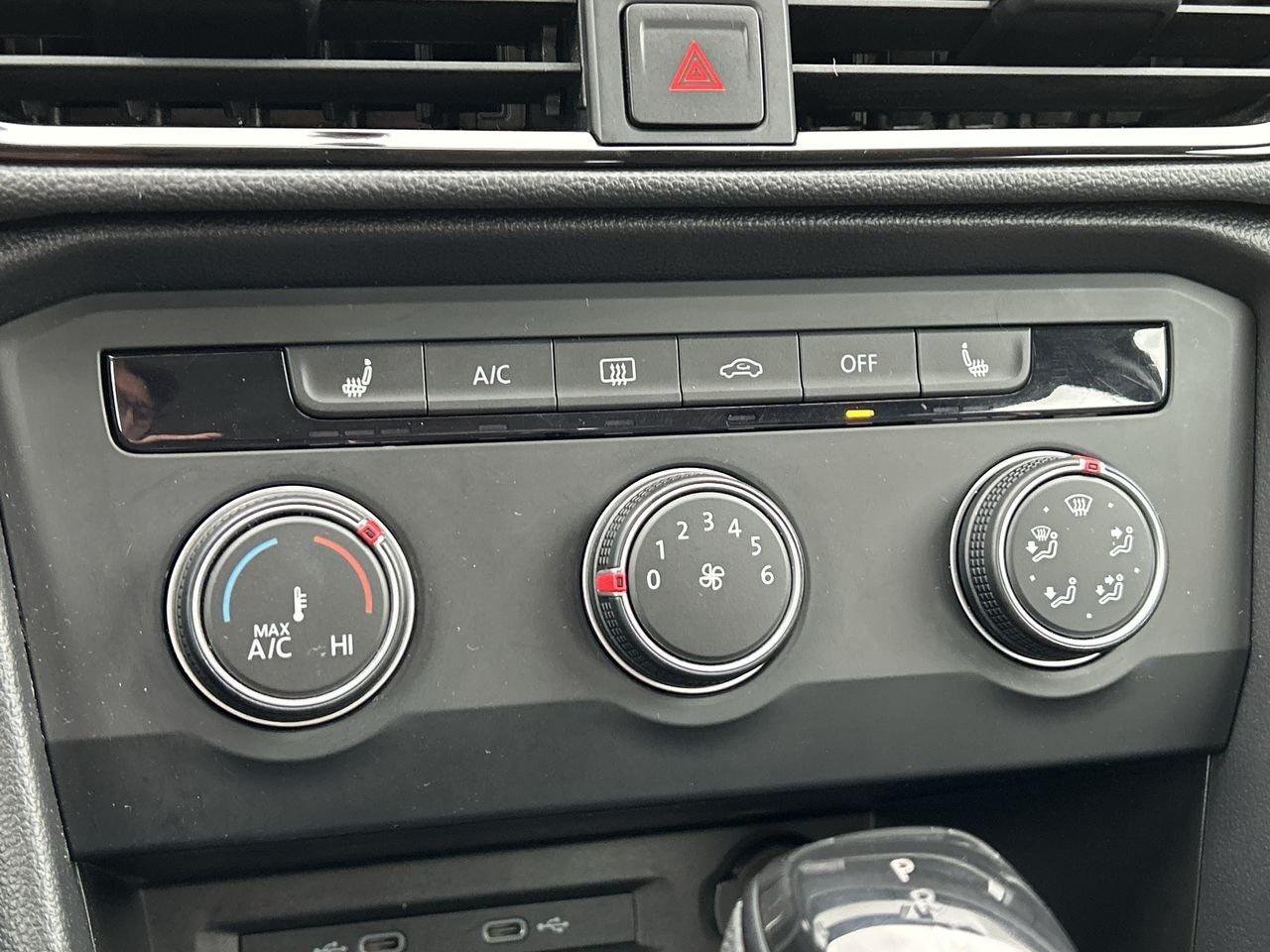 2022 Volkswagen Taos Trendline 1.5T 4MOTION Multi-Drive Modes  AWD  Hea Photo