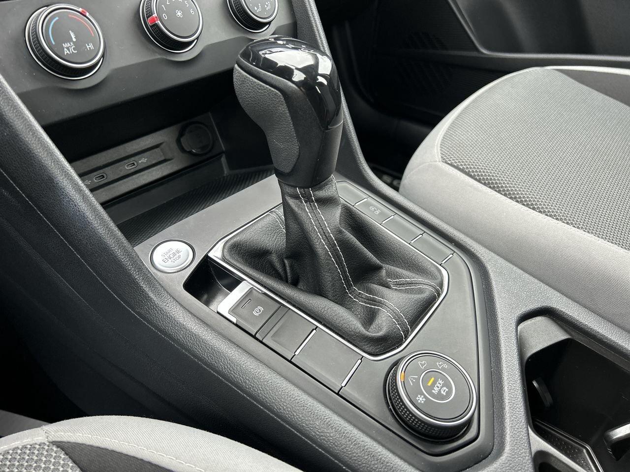 2022 Volkswagen Taos Trendline 1.5T 4MOTION Multi-Drive Modes  AWD  Hea Photo