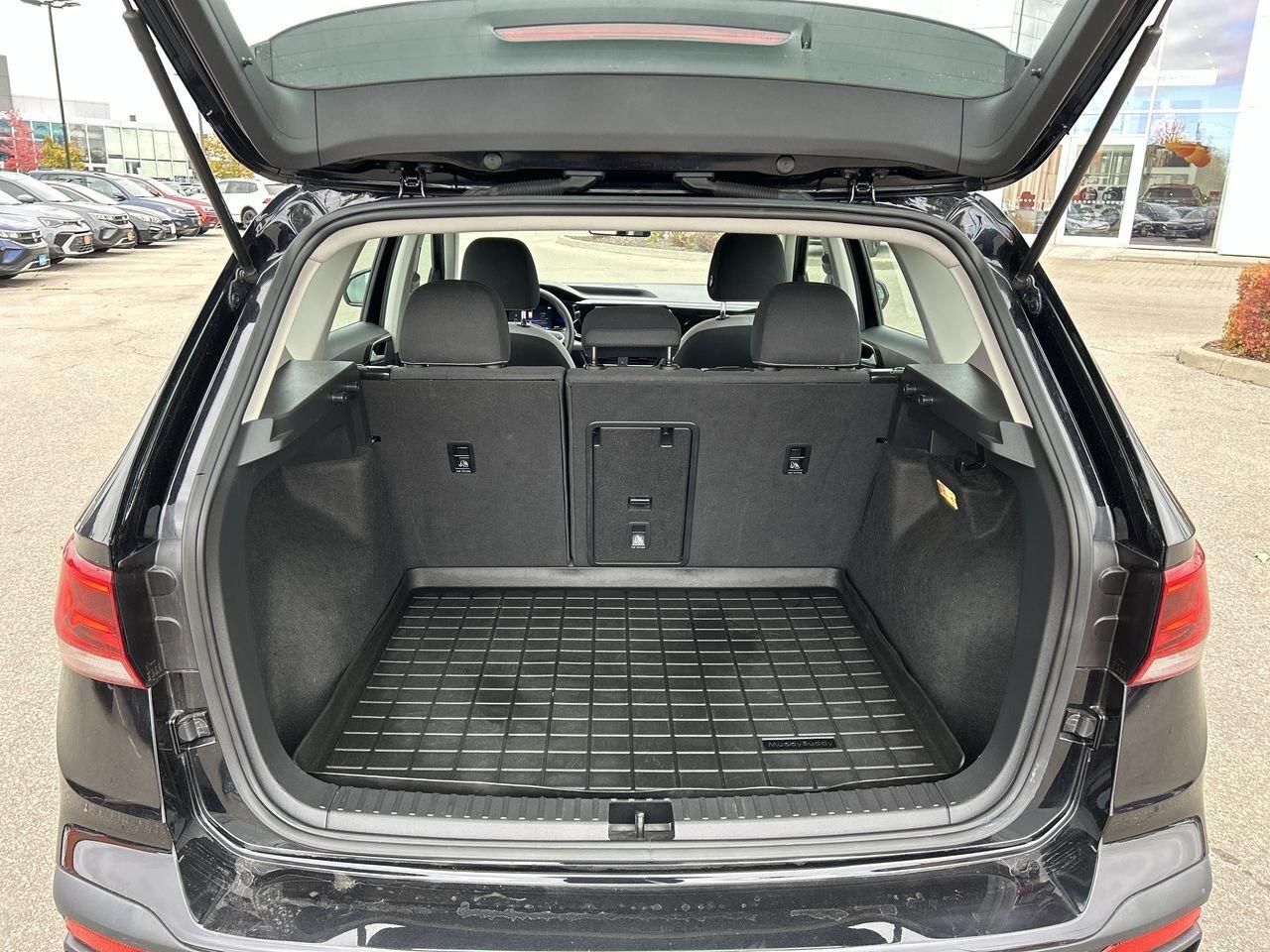 2022 Volkswagen Taos Trendline 1.5T 4MOTION Multi-Drive Modes  AWD  Hea Photo