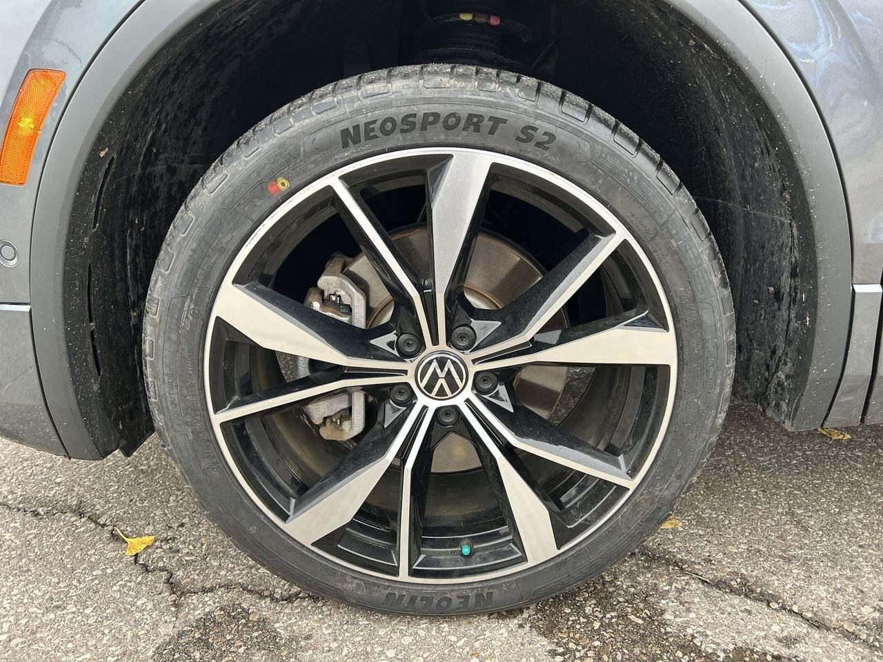 2022 Volkswagen Tiguan Highline 2.0T 4MOTION ALL AROUND NEW TIRES  Panora Photo