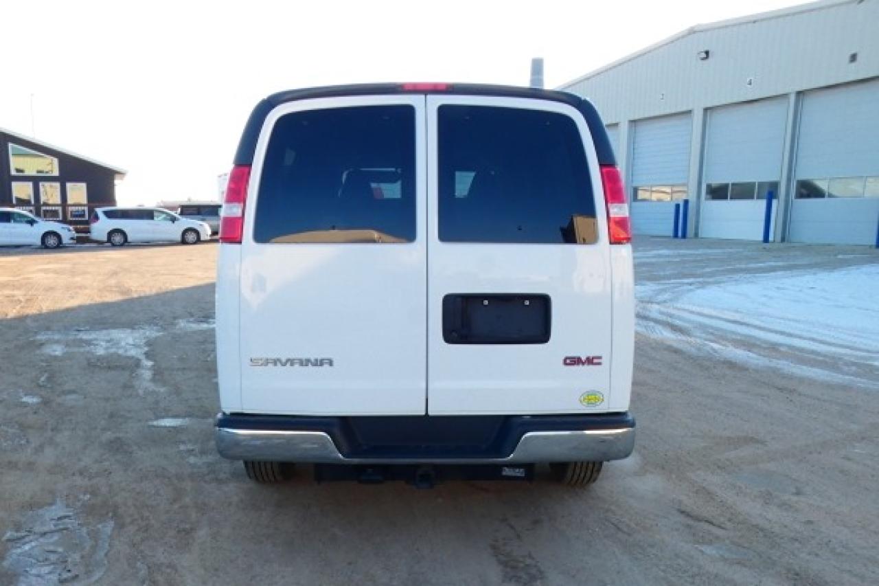 2023 GMC Savana 3500 LT RWD 15 pass. w/cloth seats, RVM BUC - Photo #7