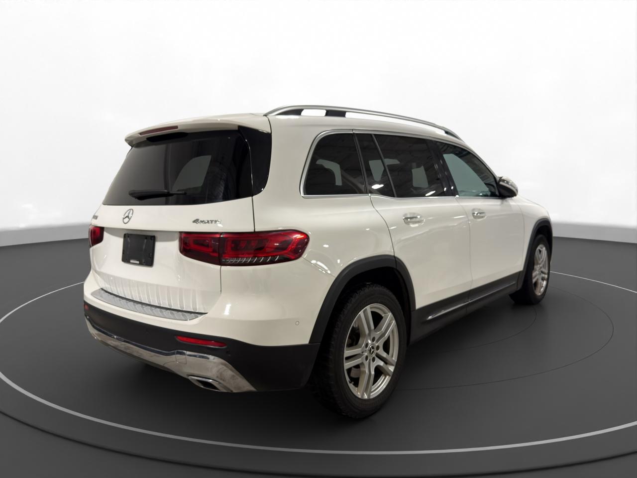 2023 Mercedes-Benz GLB GLB 250 - Photo #7