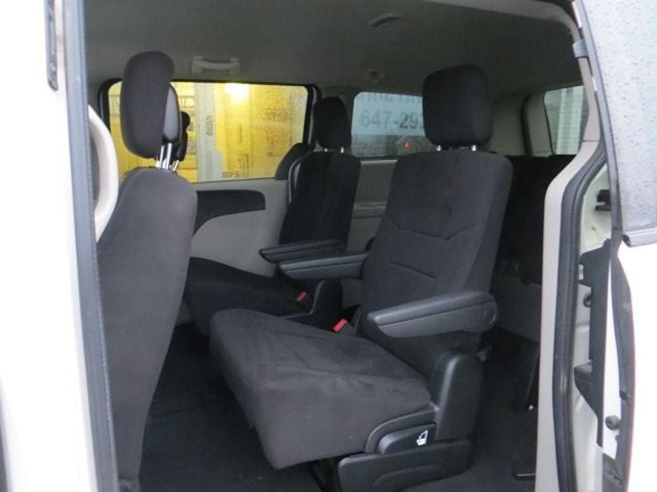 2013 Dodge Grand Caravan CERTIFIED, SXT, FULL STOW & GO, BLUETOOTH Photo