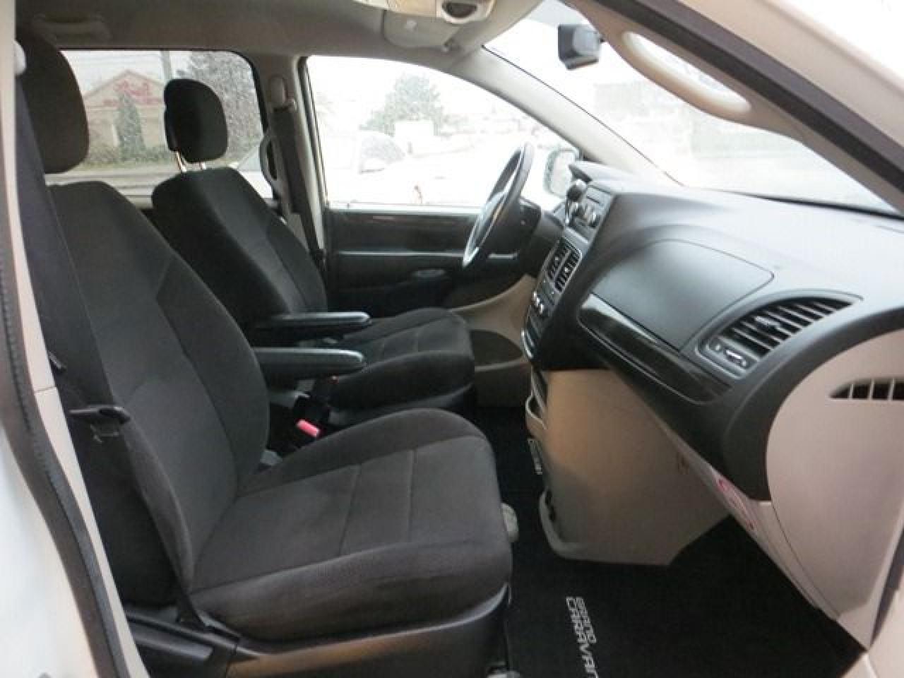 2013 Dodge Grand Caravan CERTIFIED, SXT, FULL STOW & GO, BLUETOOTH Photo