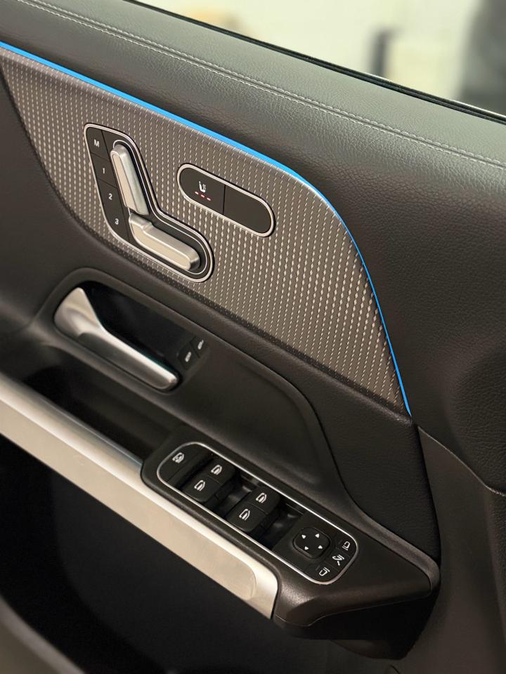 2023 Mercedes-Benz GLB GLB 250 - Photo #9