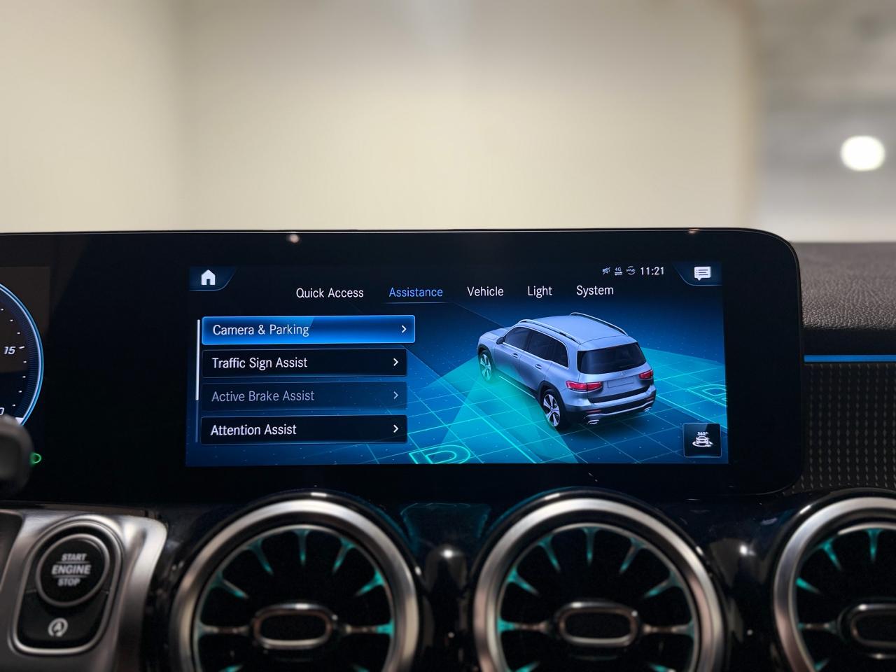 2023 Mercedes-Benz GLB GLB 250 - Photo #17