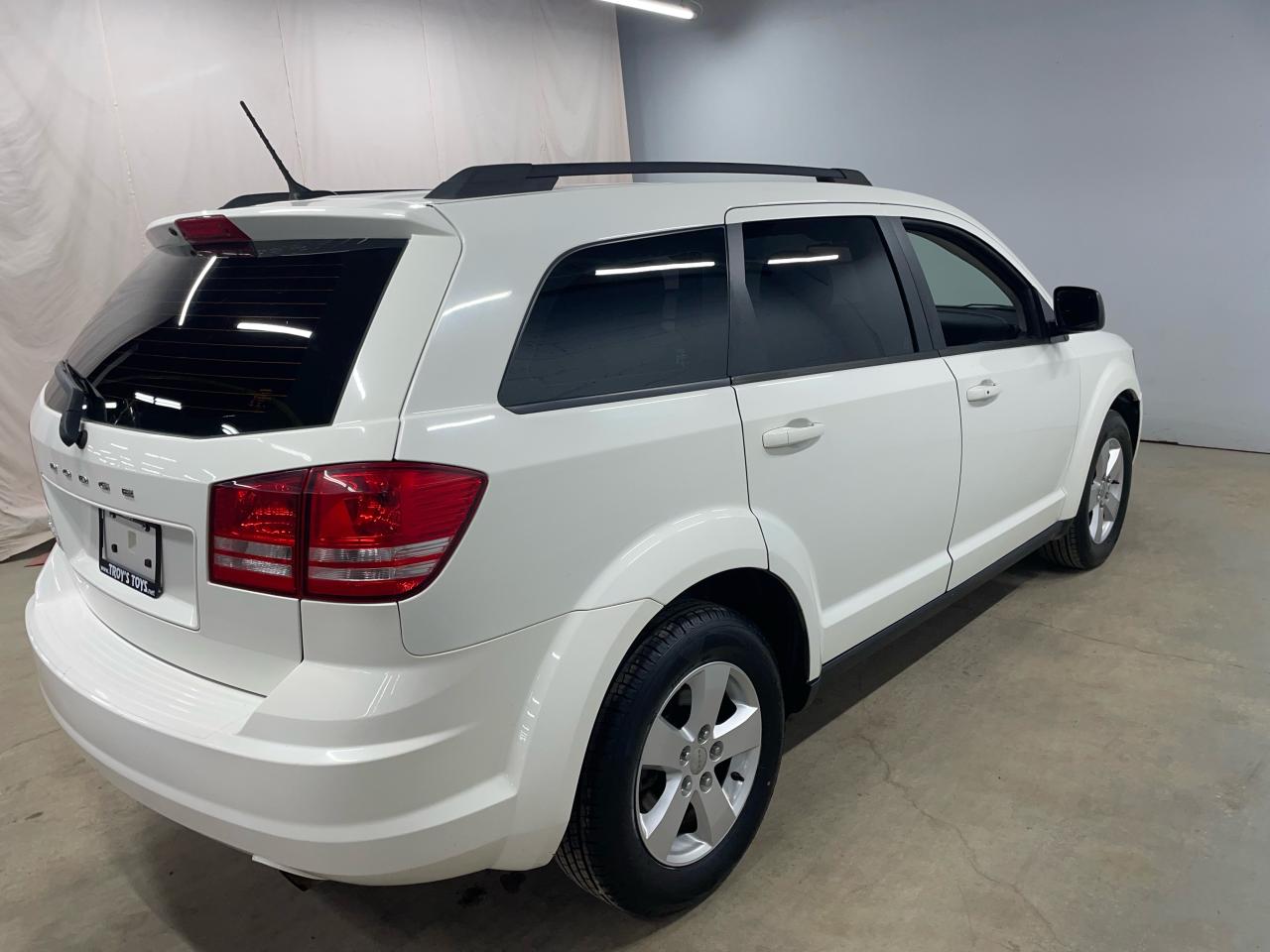 2016 Dodge Journey FWD 4dr Canada Value Pkg Photo
