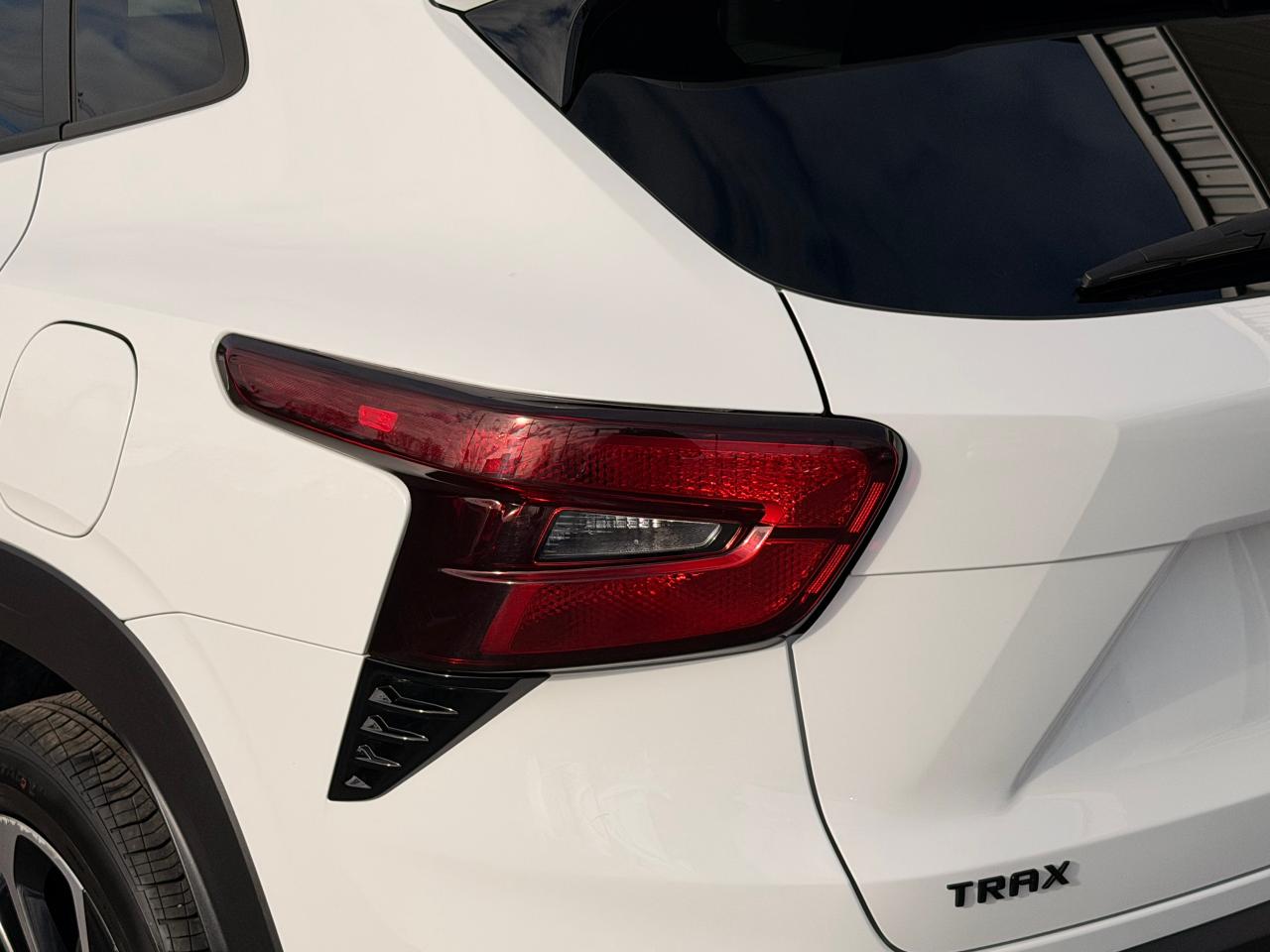 2024 Chevrolet Trax 2RS+Leather+Roof+ONE OWNER+CLEAN CARFAX Photo