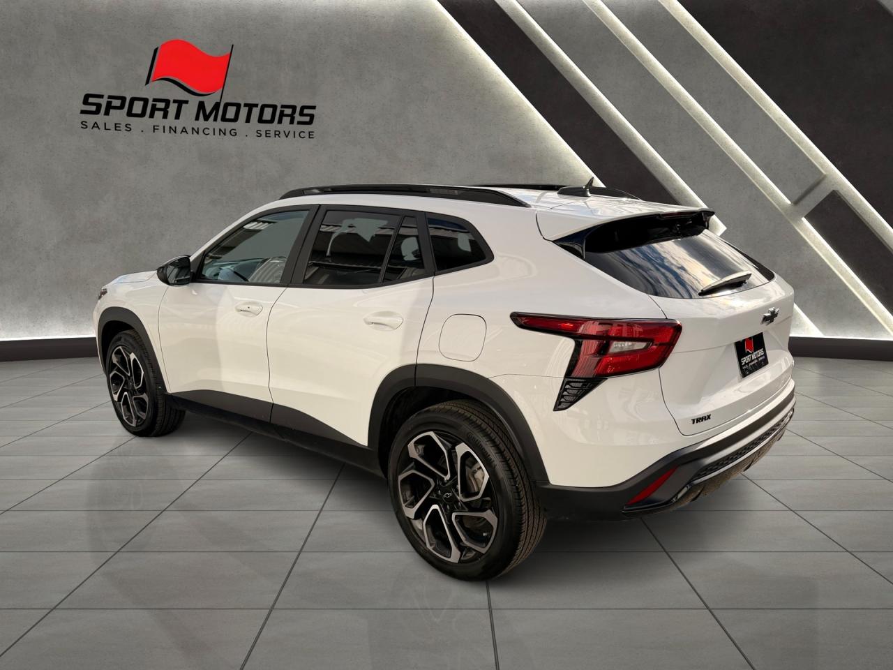 2024 Chevrolet Trax 2RS+Leather+Roof+ONE OWNER+CLEAN CARFAX Photo4