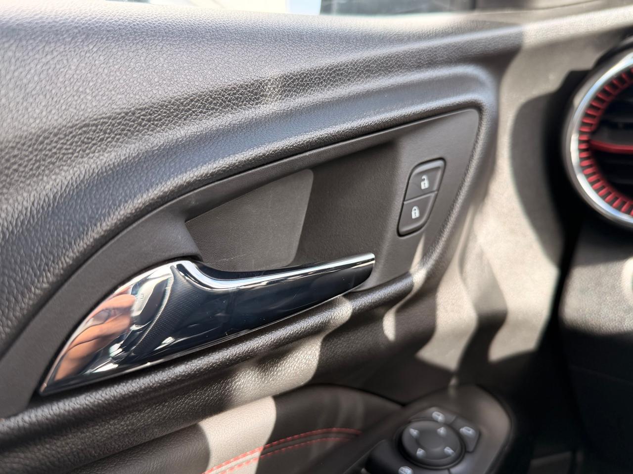 2024 Chevrolet Trax 2RS+Leather+Roof+ONE OWNER+CLEAN CARFAX Photo99