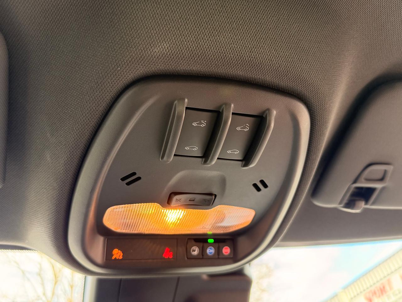 2024 Chevrolet Trax 2RS+Leather+Roof+ONE OWNER+CLEAN CARFAX Photo101