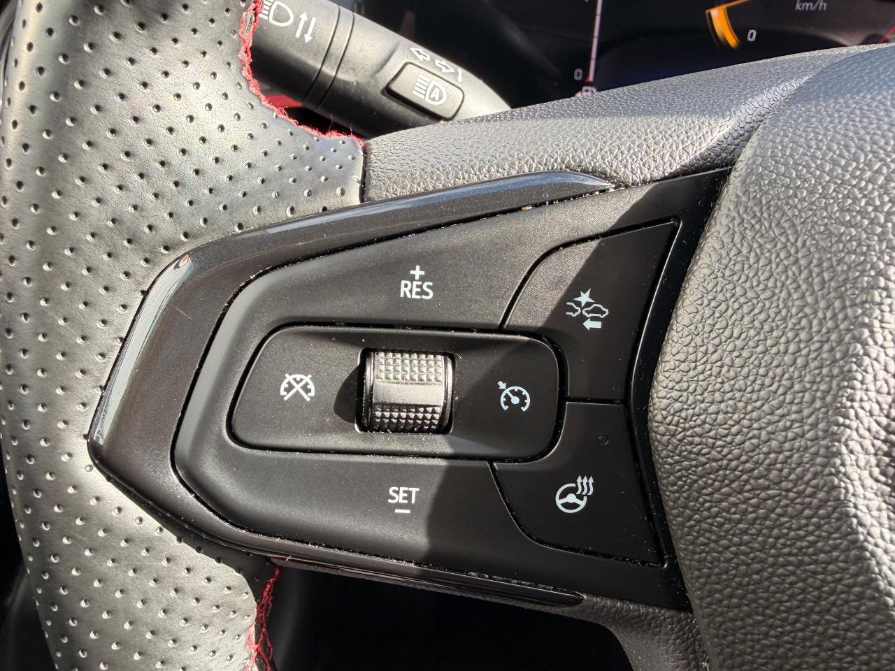 2024 Chevrolet Trax 2RS+Leather+Roof+ONE OWNER+CLEAN CARFAX Photo39