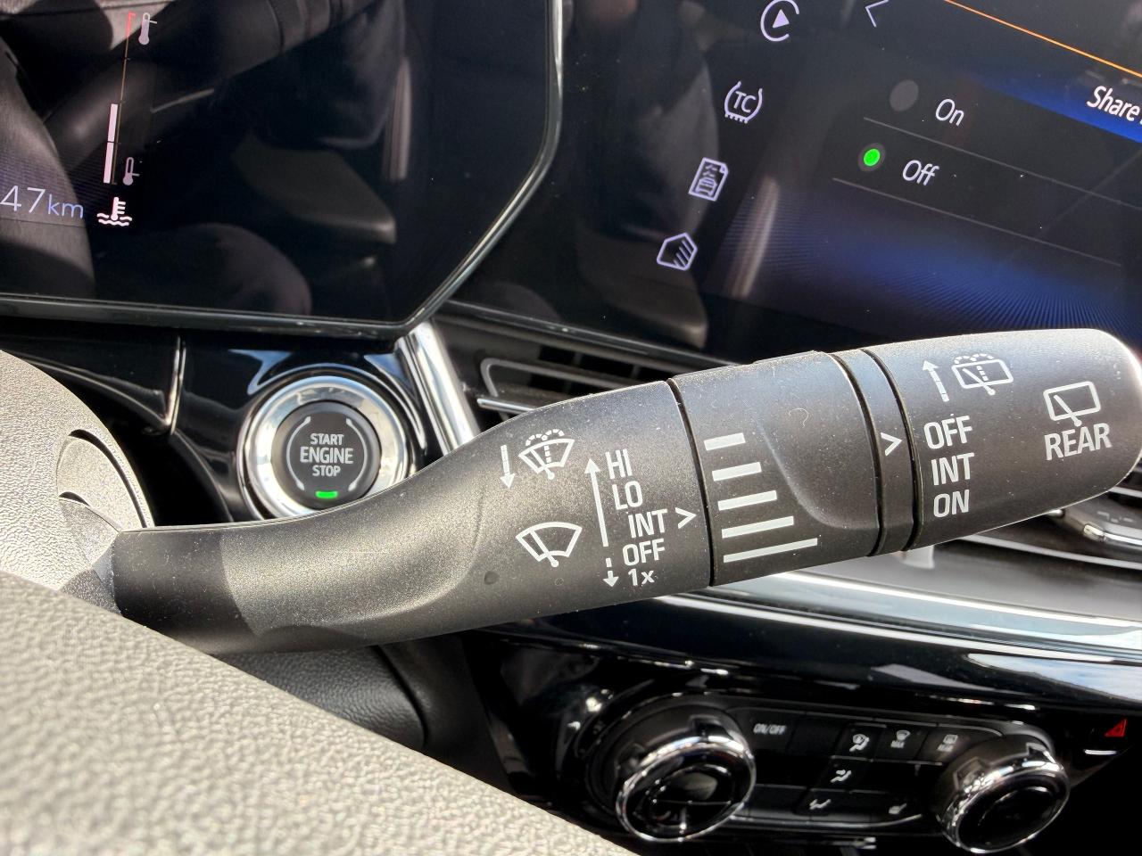 2024 Chevrolet Trax 2RS+Leather+Roof+ONE OWNER+CLEAN CARFAX Photo96