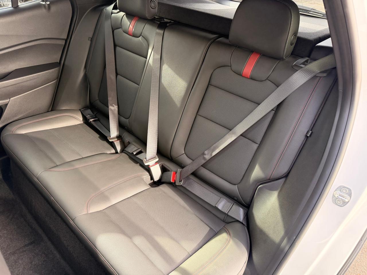 2024 Chevrolet Trax 2RS+Leather+Roof+ONE OWNER+CLEAN CARFAX Photo22