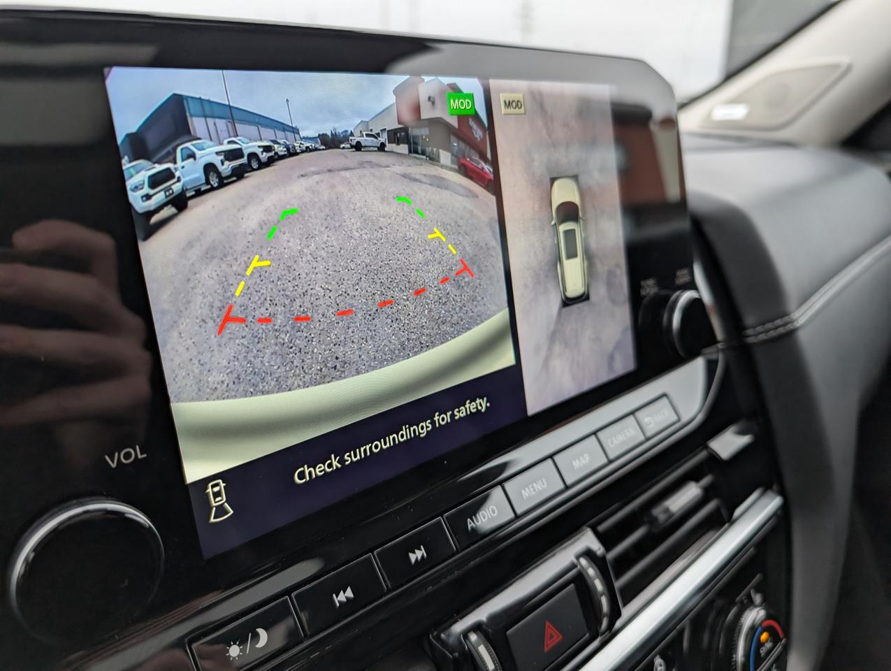 2022 Nissan Pathfinder Platinum - Photo #17