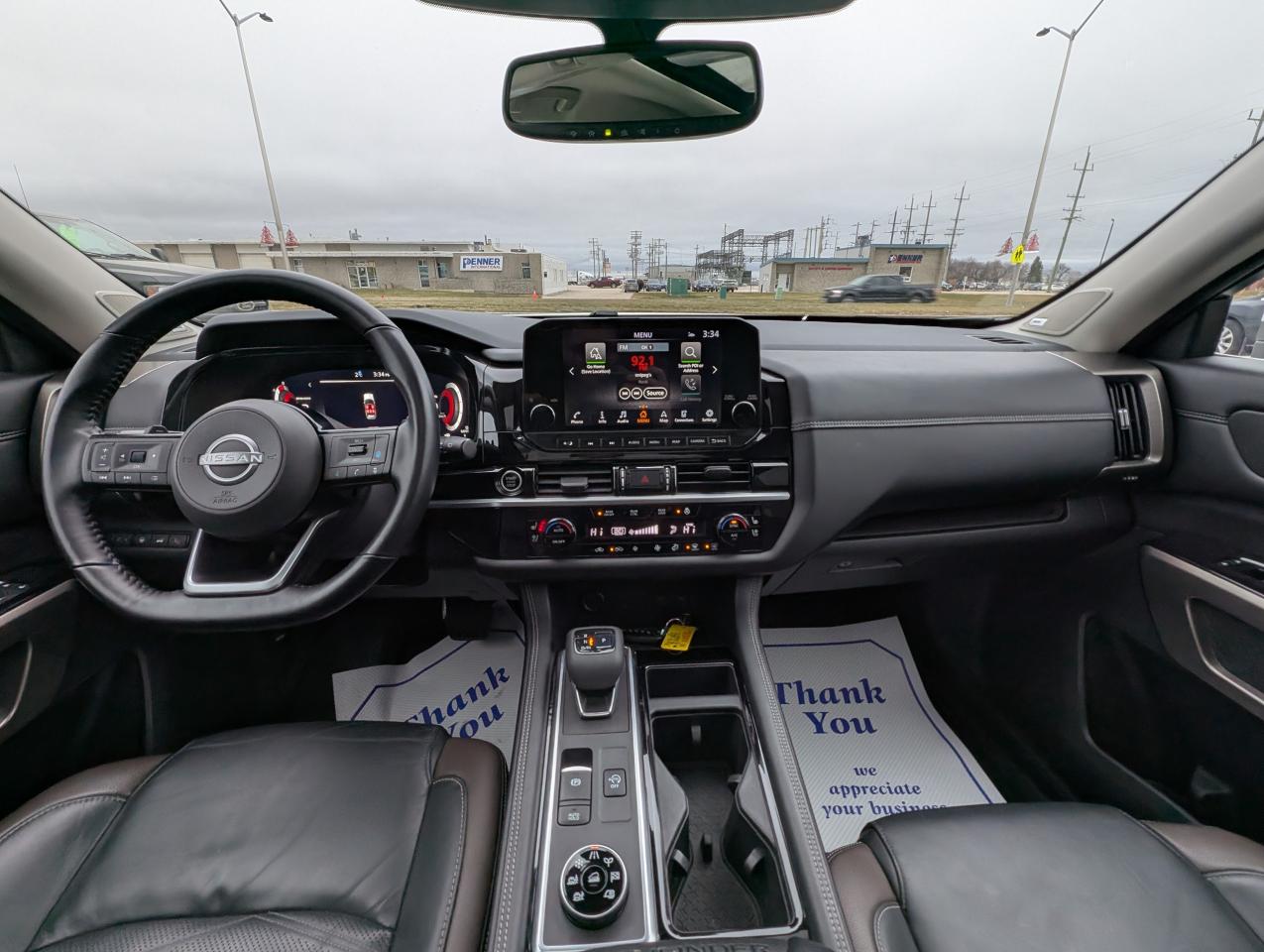 2022 Nissan Pathfinder Platinum - Photo #10