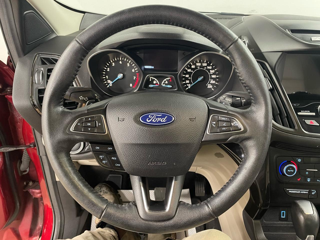 2017 Ford Escape 4WD 4DR TITANIUM Photo14
