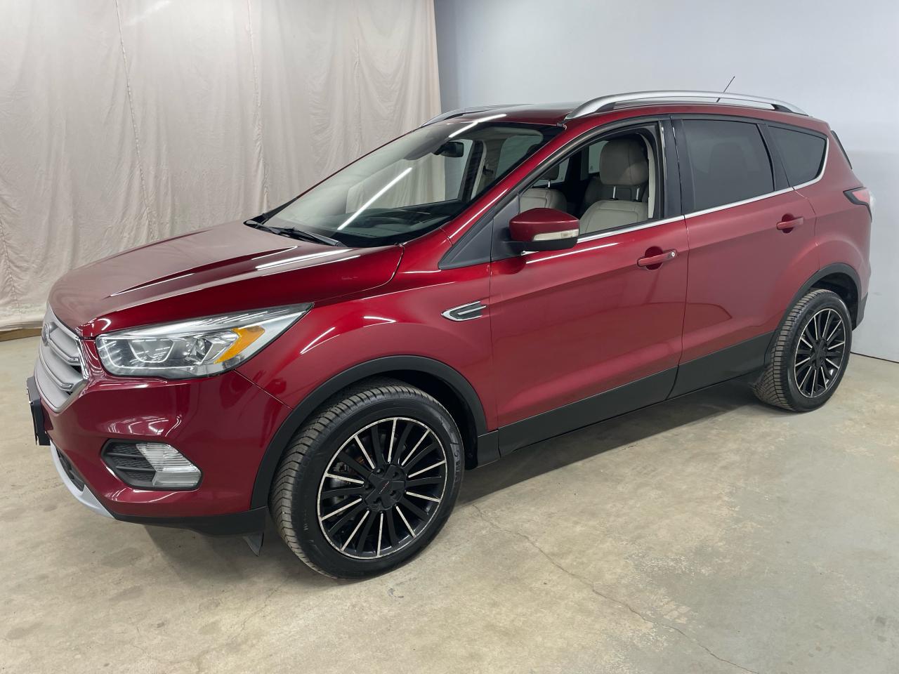 2017 Ford Escape 4WD 4DR TITANIUM Photo2