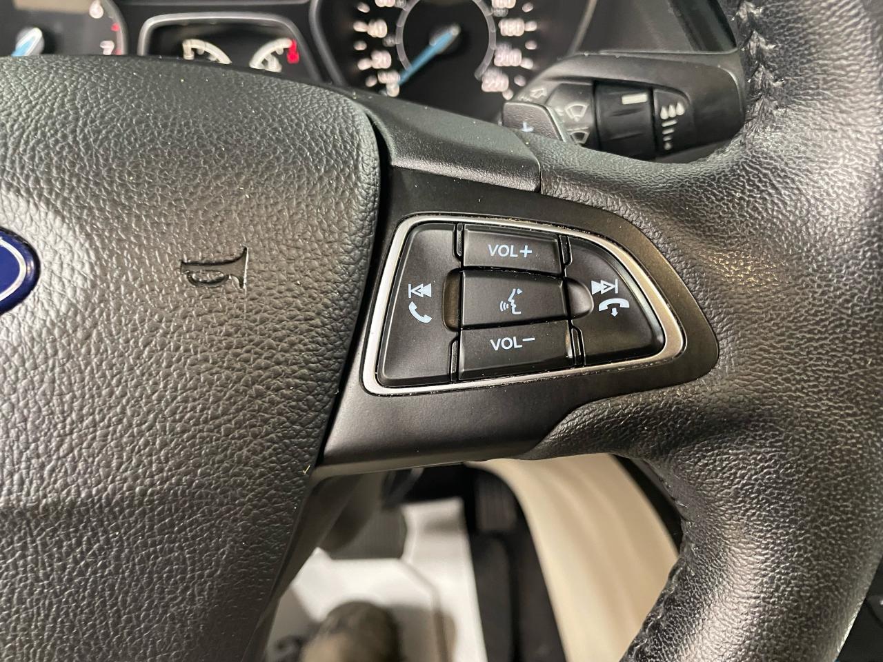 2017 Ford Escape 4WD 4DR TITANIUM Photo36