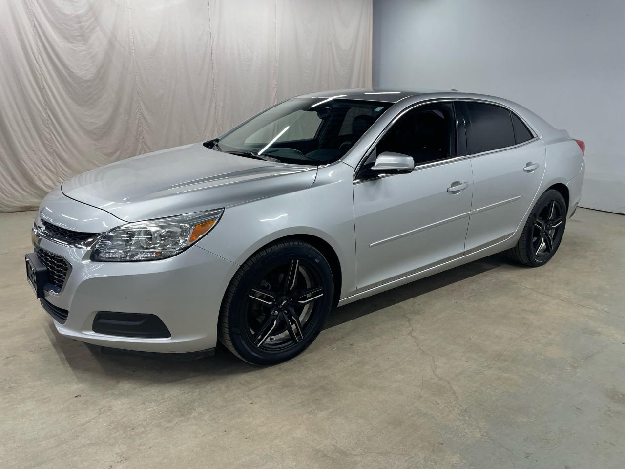 2015 Chevrolet Malibu 4dr Sdn LT w/1LT Photo