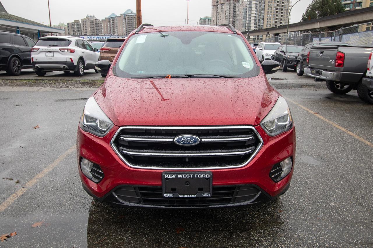 2017 Ford Escape Titanium Photo3