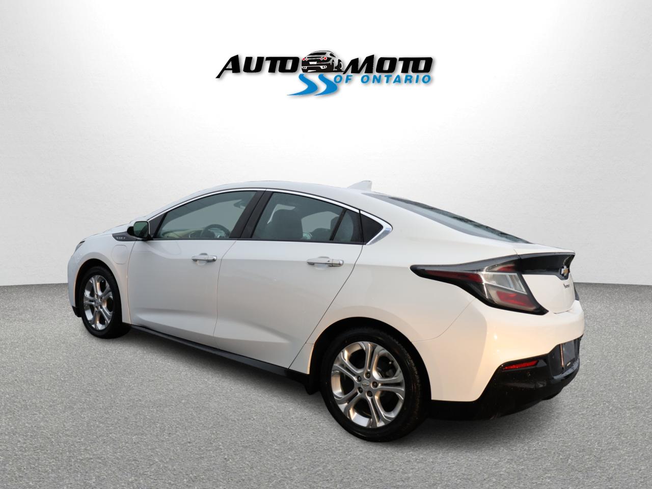 2018 Chevrolet Volt LTZ CERTIFIED *1 OWNER*ACCIDENT FREE* CAMERA NAV BLUETOOTH LEATHER HEATED SEATS CRUISE ALLOYS Photo3