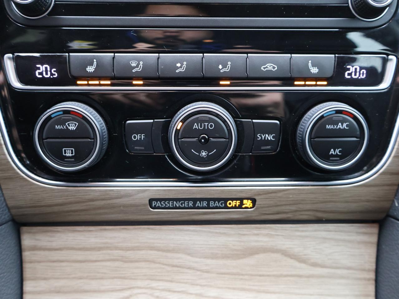 2016 Volkswagen Passat SEL PREMIUM CERTIFIED *AACCIDENT FREE*V.W MAINTAIN* CAMERA NAV BLUETOOTH LEATHER HEATED SEATS SUNROOF CRUISE ALLOYS - Photo #25